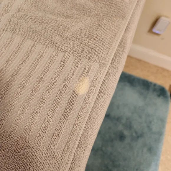 Lacoste Light Gray Towel Collection - Picture 3 of 4